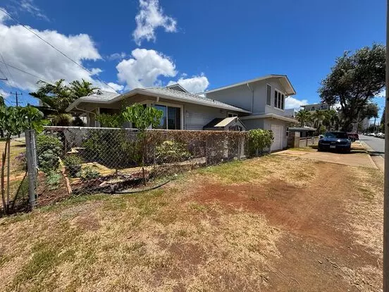 Spacious 1 Bedroom W/ Parking – Honolulu (825 Hauoli St) Apartment for rent in Honolulu, HI