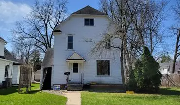 2 of 33 512 E Maple St Apartment for rent in River Falls, WI