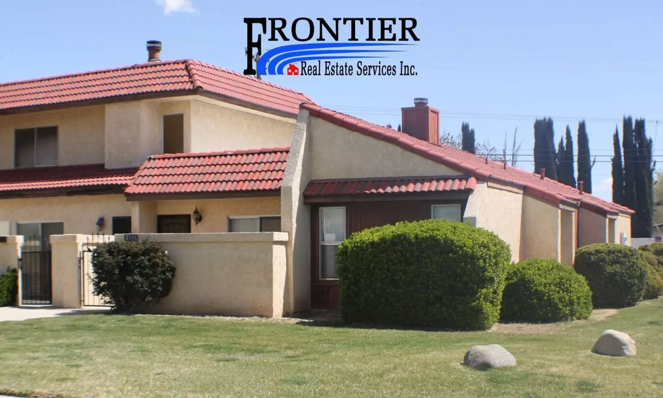Charming 2-bedroom Home In Gated Community – Prime Location! Apartment for rent in Lancaster, CA