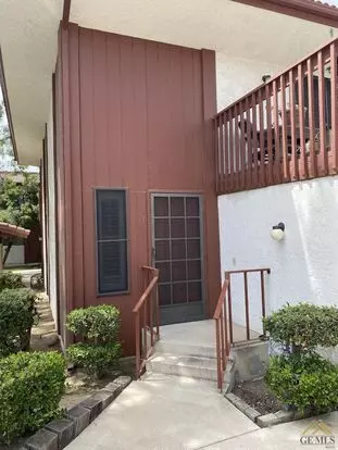 Desirable Two-story Condo In The North East Apartment for rent in Bakersfield, CA Desirable Two-story Condo In The North East Apartment for rent in Bakersfield, CA
