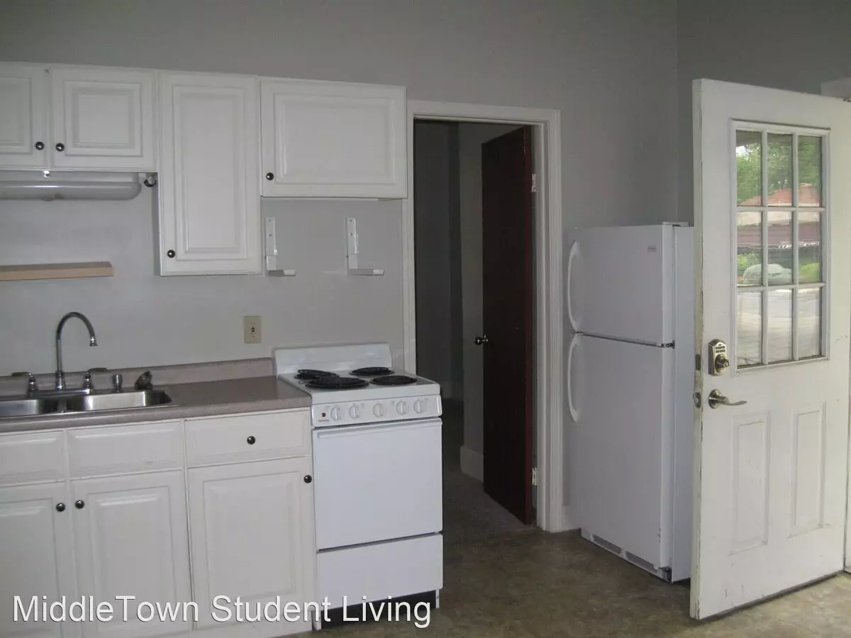 811-813 W University Ave Apartment for rent in Muncie, IN
