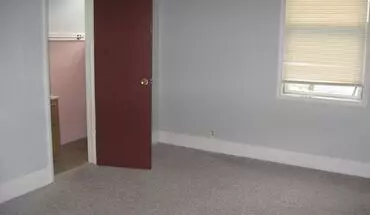 2 of 5 811-813 W University Ave Apartment for rent in Muncie, IN