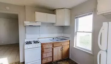 4 of 8 2009 S Penn St Apartment for rent in Muncie, IN