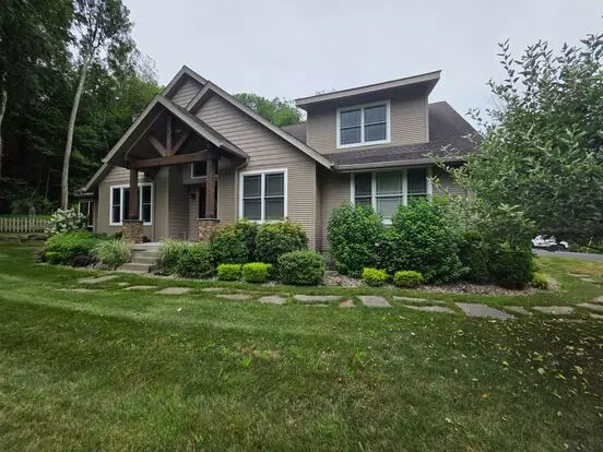Luxurious 3-bedroom Home In Poughquag, Ny Apartment for rent in Poughquag, NY