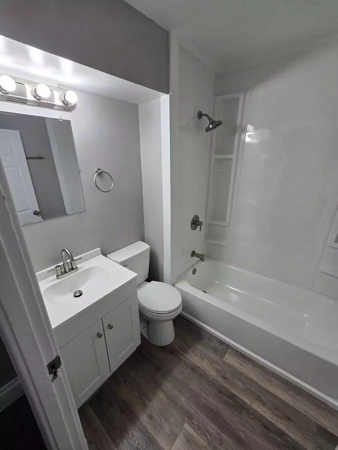 2555-2557 Sullivant Ave Apartment for rent in Columbus, OH