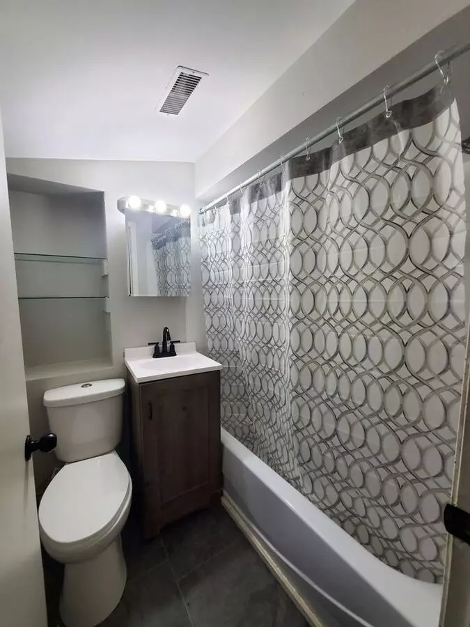 58 N Chase Ave Apartment for rent in Columbus, OH