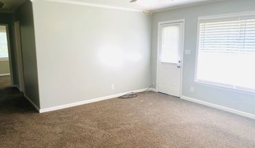 4 of 11 6428 Wares Ferry RD House for rent in Montgomery, AL