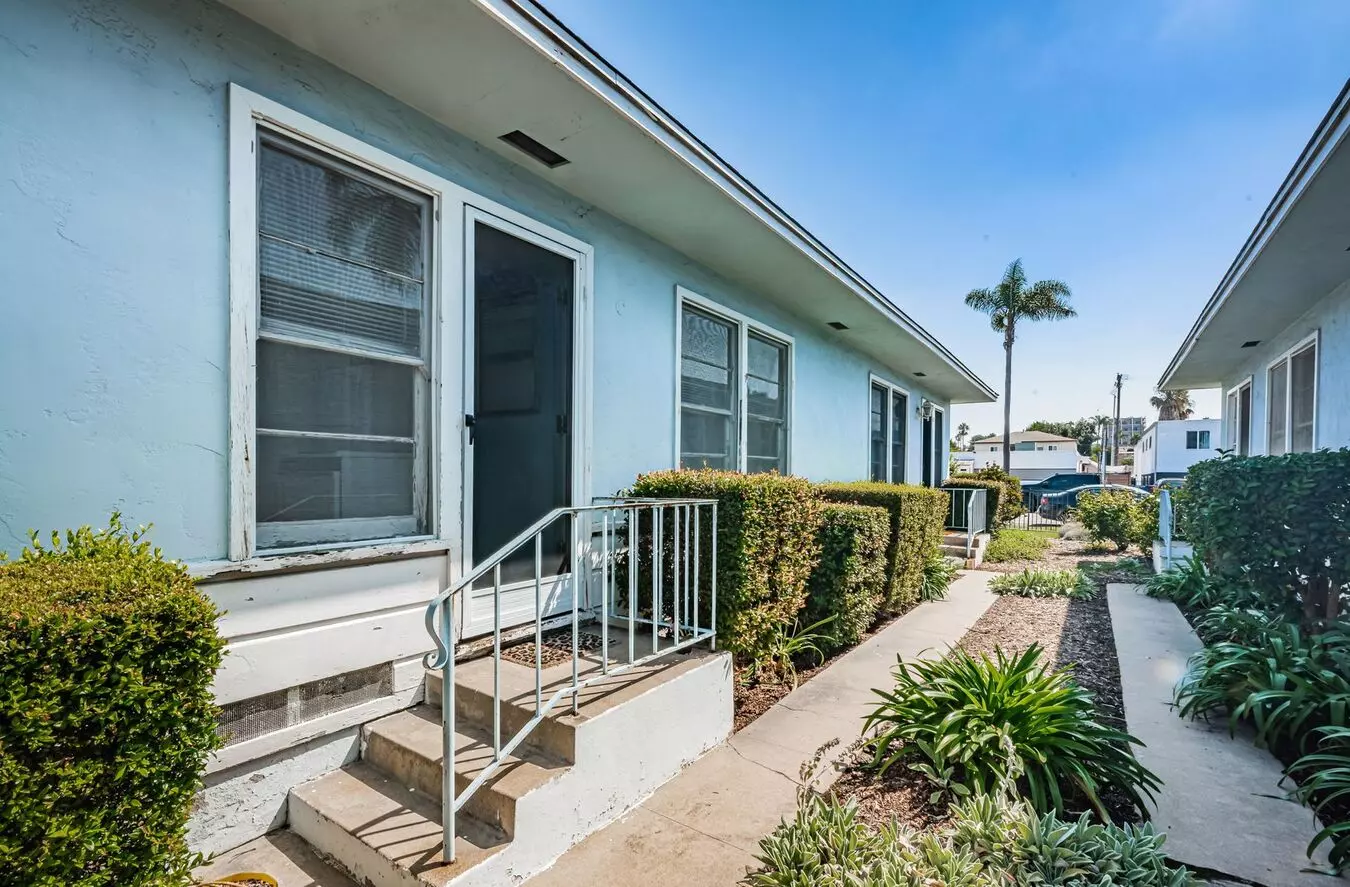 2 of 2 Charming Cottage-style Apartment With Lush Rose Gardens In University Heights, San Diego Apartment for rent in San Diego, CA