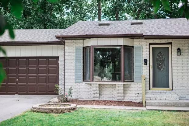 3 Bed 2 Bath Home In Lakes Of The Four Seasons Apartment for rent in Crown Point, IN