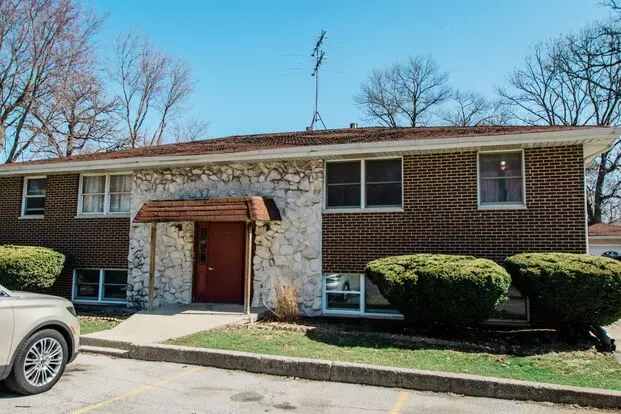 5629 Massachusetts St Apartment for rent in Merrillville, IN