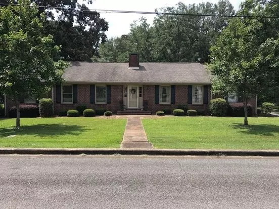 505 Heath St Apartment for rent in Talladega, AL