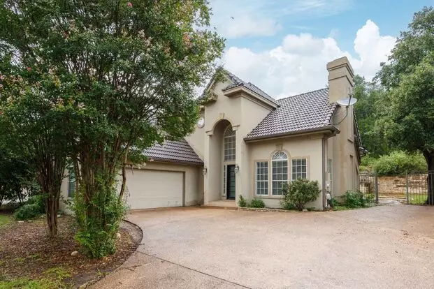 1604 Lakeway Blvd Apartment for rent in Lakeway, TX