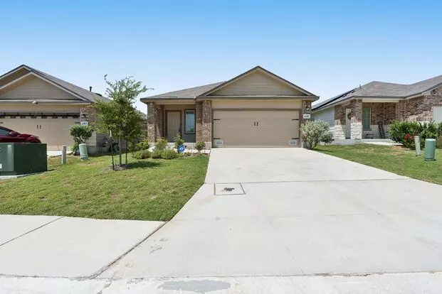 Comfort And Convenience In San Antonio – 3 Bed, 2 Bath With Private Yard Apartment for rent in St Hedwig, TX