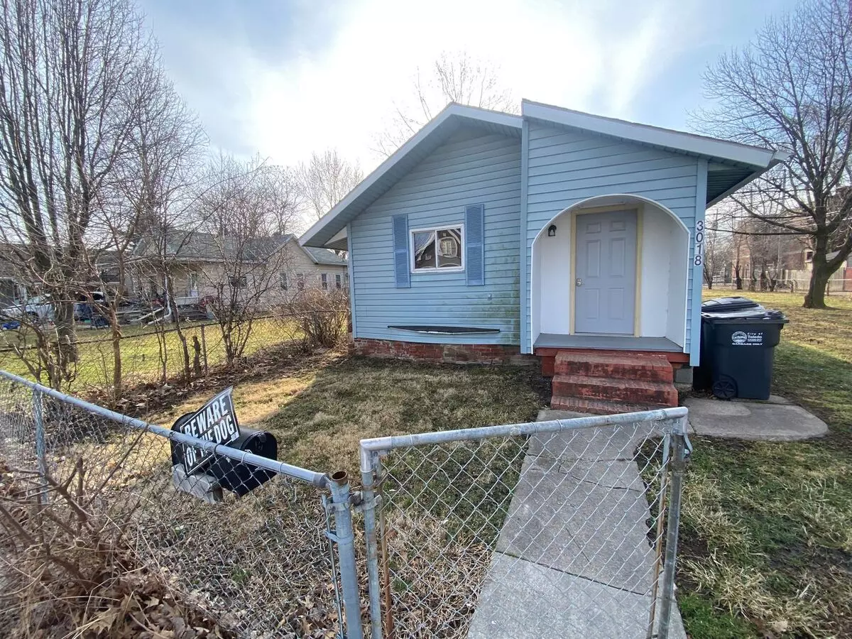 2 of 2 3 Bedroom House House for rent in Toledo, OH