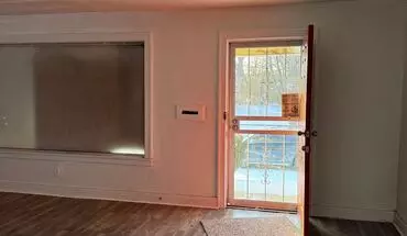 2 of 8 15596 Log Cabin House for rent in Detroit, MI