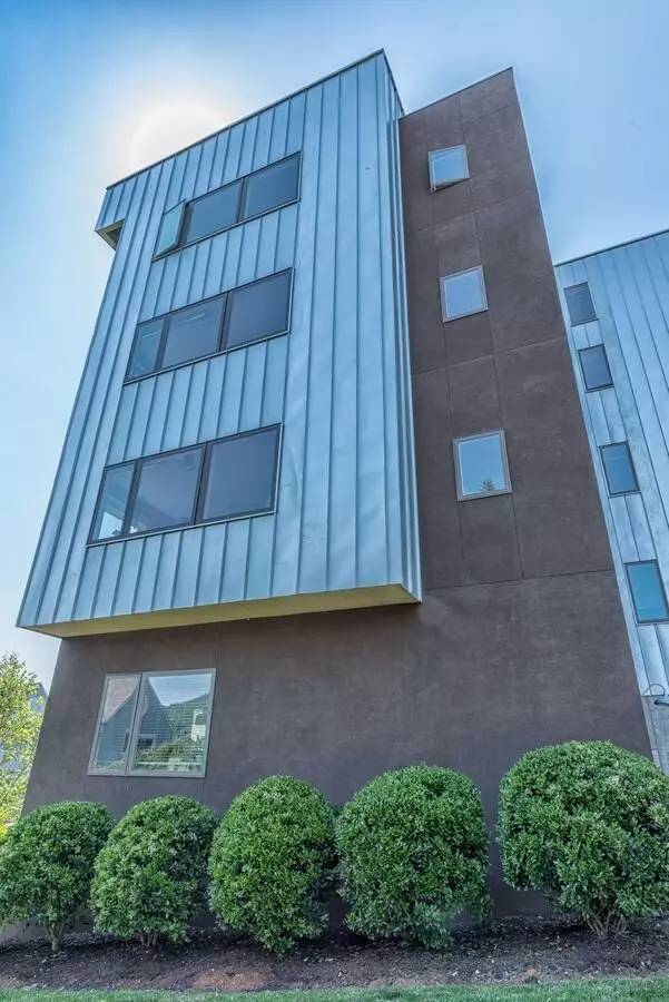 2 of 4 1050 Druid Ave Apartment for rent in Charlottesville, VA