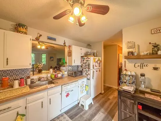 Comfortable, Modern & Full Of Natural Light - 2bd/2ba Condo For Rent! Apartment for rent in New Haven, CT