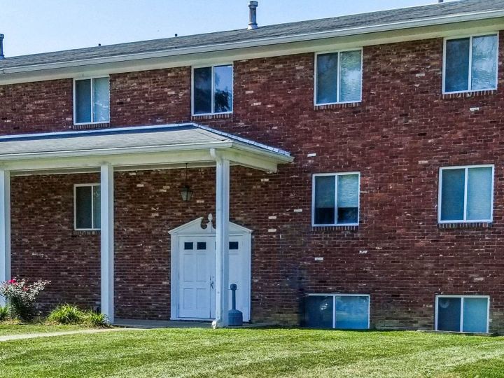 Dorchester Apartments 1516 S Dorchester Dr Bloomington, IN