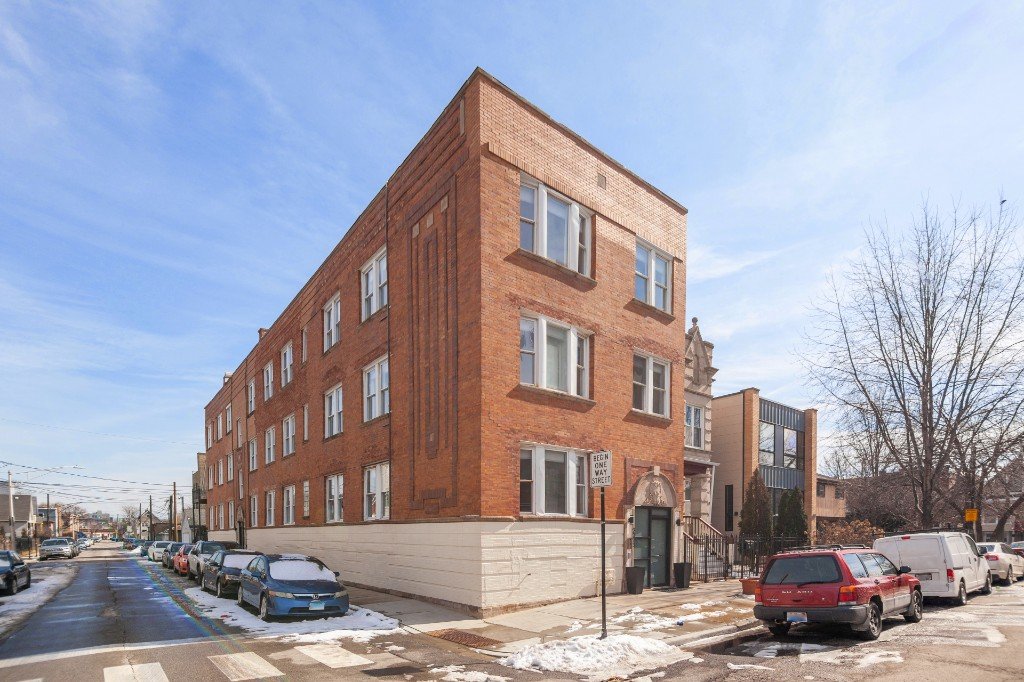2313 N Albany Ave Chicago, IL Apartment for Rent Rentable