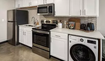 3 of 28 Tower On Tenth Apartment for rent in Birmingham, AL