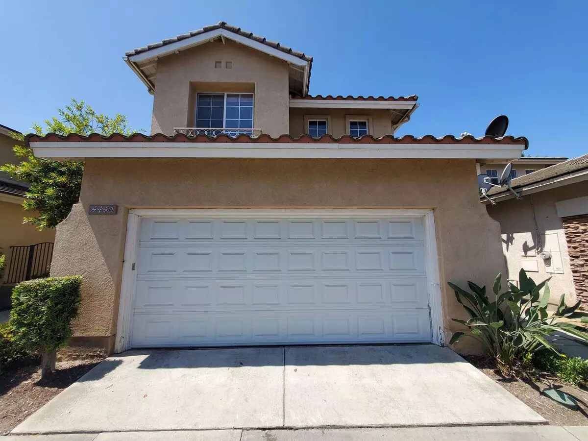 Wonderful 3 Bedroom 2.5 Bath Home In The Highly Sought After Meadows Tract In Camarillo House for rent in Camarillo, CA