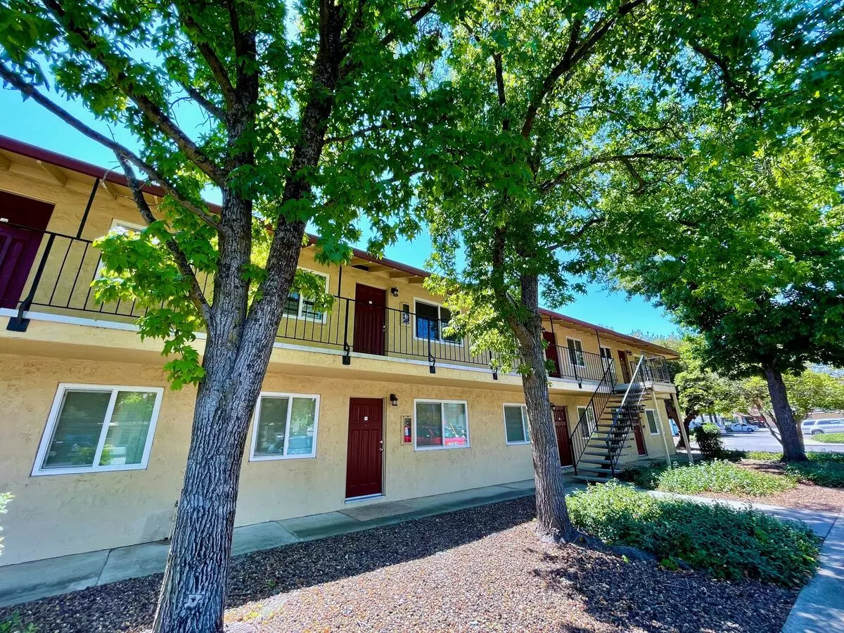 7th Street Manor Apartment for rent in Chico, CA