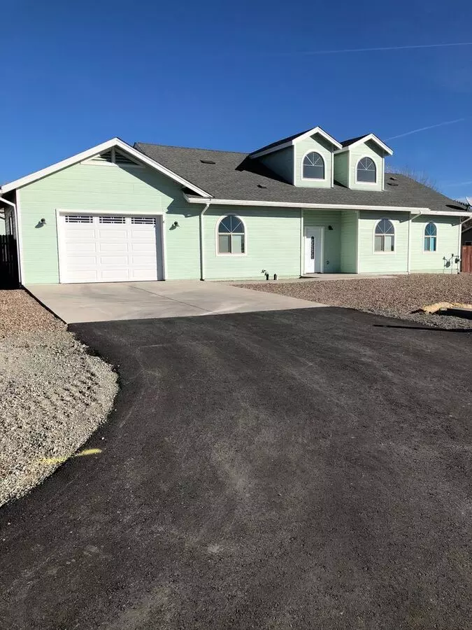 Sunny Three Bedroom In North Prescott Valley House for rent in Prescott Valley, AZ