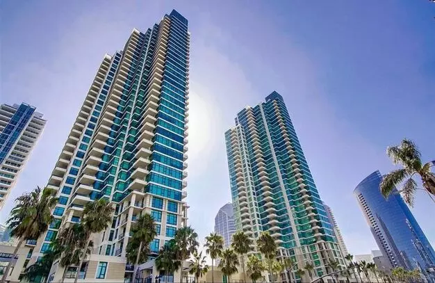 Stunning 1 Bedroom, 1.5 Bath In The Grande North With High-end Amenities! Apartment for rent in San Diego, CA