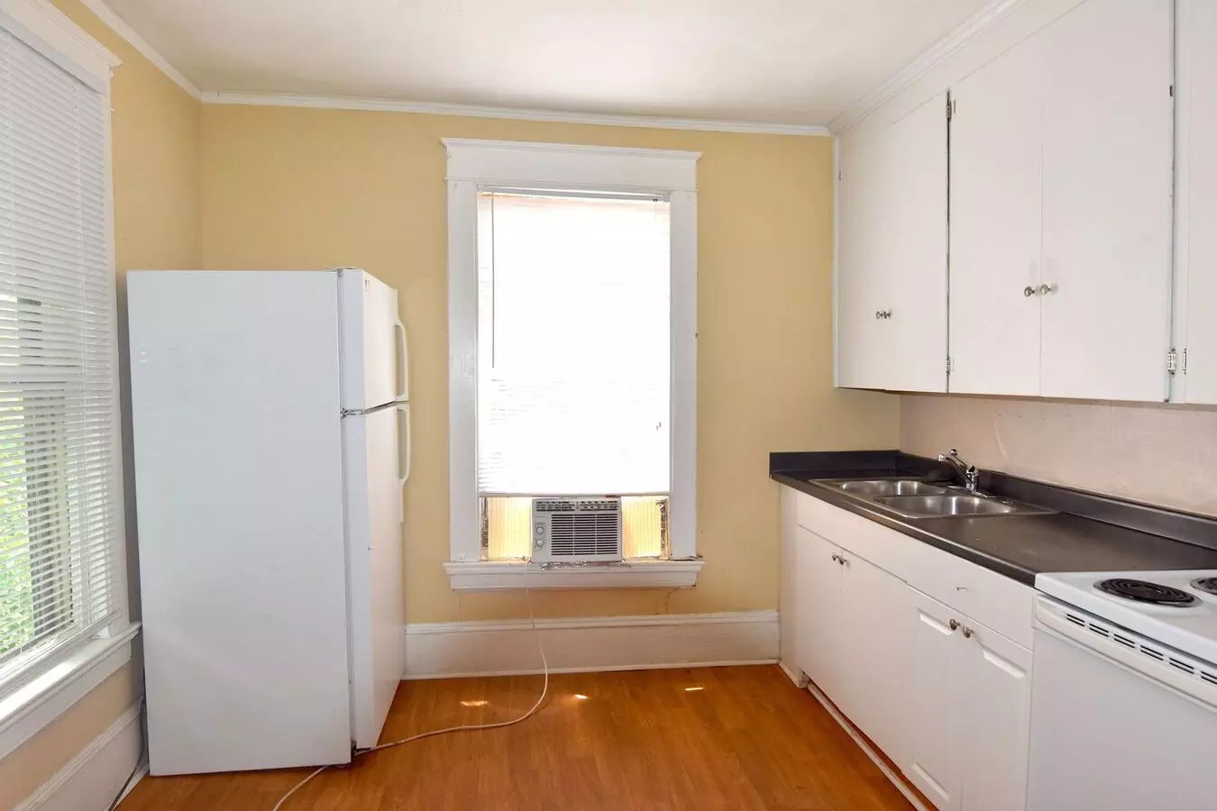 2 of 4 220- C Cox Ave Apartment for rent in Raleigh, NC