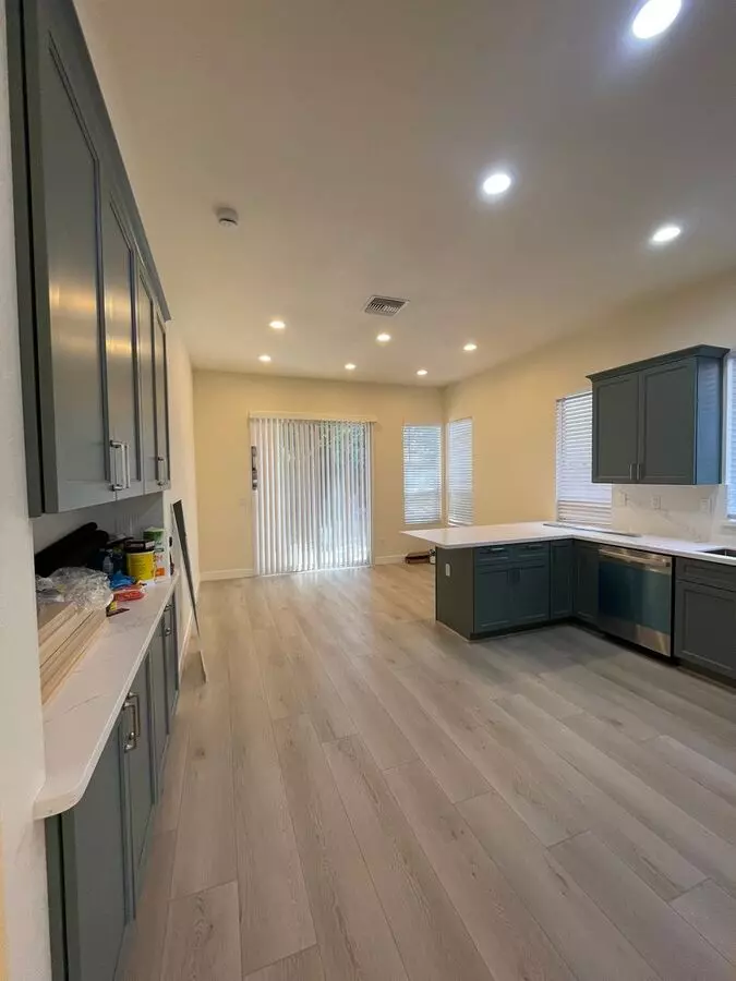 Beautiful 3/2 Laguna Park Home House for rent in Elk Grove, CA