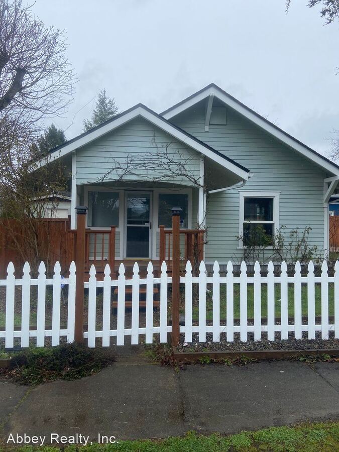 902 Garrison St Olympia, WA House for Rent Rentable