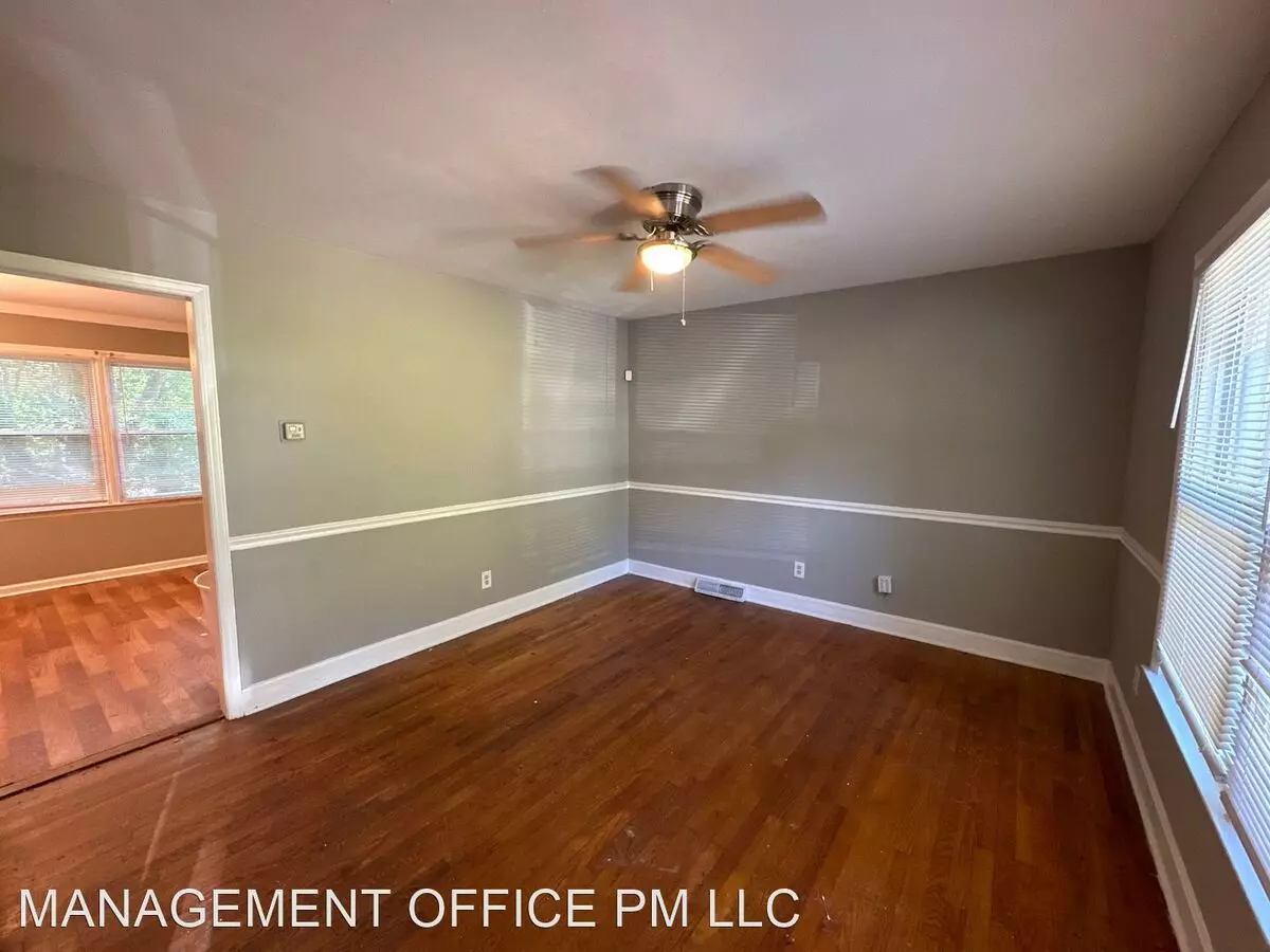7408 Idlewild Rd House for rent in Charlotte, NC