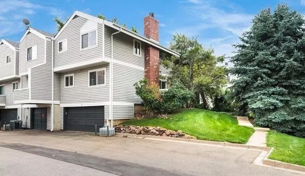 Beautiful 2 Bed, 2 Bathroom Home In Aurora! Apartment for rent in Aurora, CO