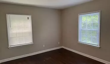 4 of 11 369 N Roosevelt (8-9) (DUP) Apartment for rent in Columbus, OH