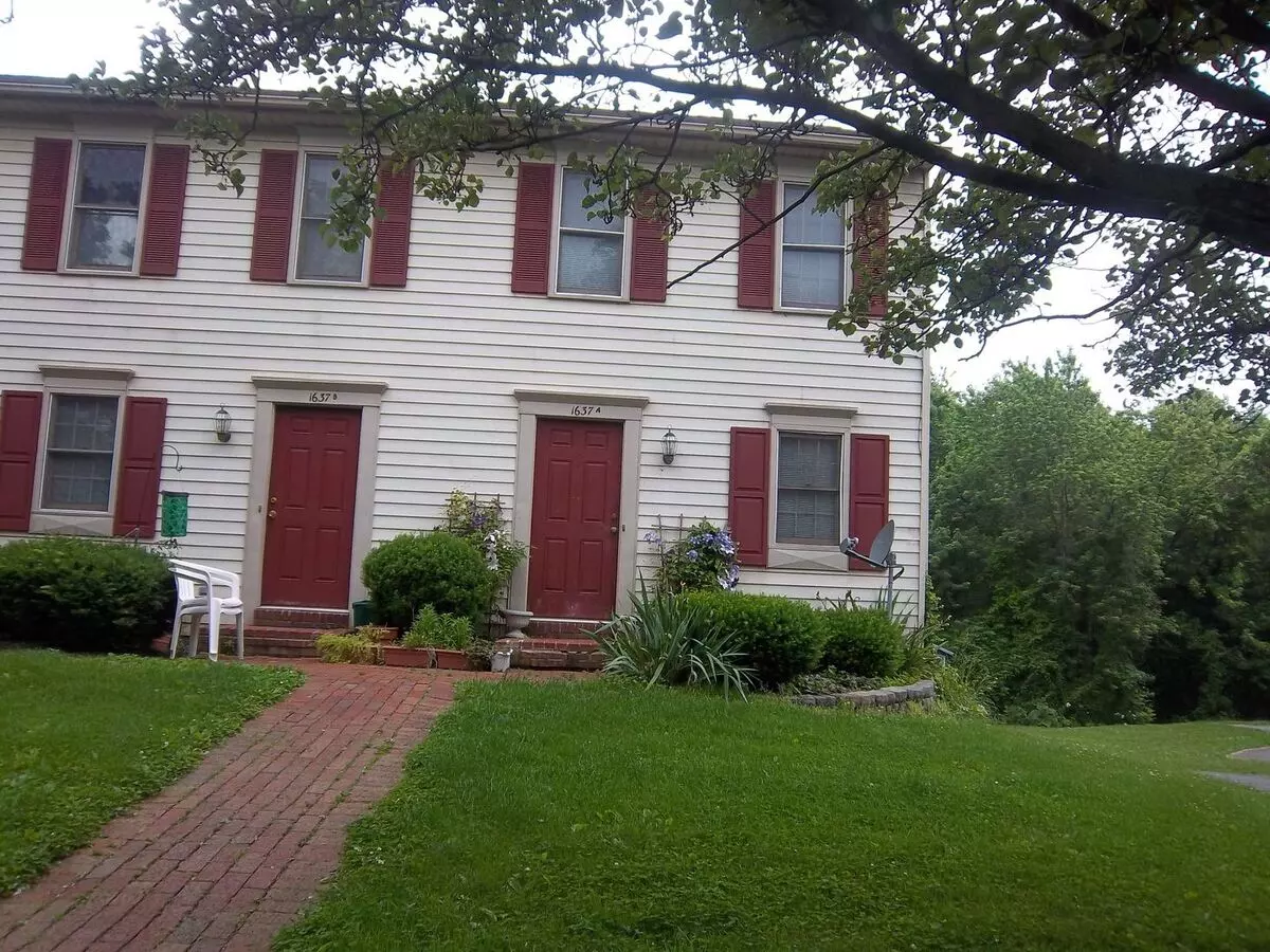 1637 Chadwick Cir Apartment for rent in Lancaster, PA
