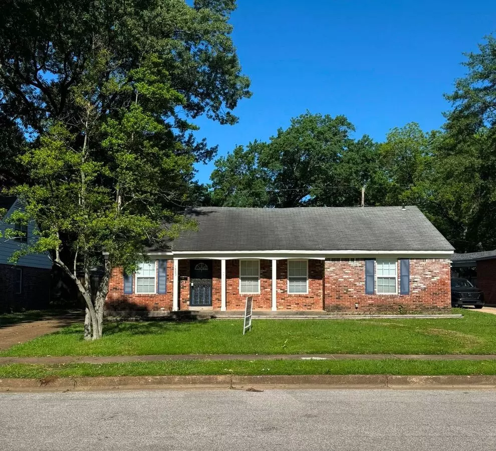 Sea Isle- Newly Renovated 3 Br/2 Ba With Privacy Fence And Single Garage House for rent in Memphis, TN