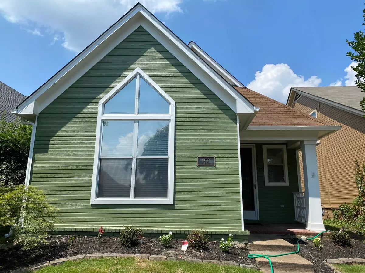 Adorable 3 Bedroom 2 Bath New Carpet, Gas Fireplace, Small Fenced Patio Area. Pets Allowed With Owner Approval. Available Immediately Upon Approved Application. Lease Only Owner Will Manage. House for rent in Memphis, TN