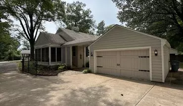 5 of 40 Gorgeous East Memphis Home With Sunroom In Desirable Hedgemoor! Lawn Maintenance Included! 4 Car Garage! Small Pets Are Allowed With Owner Approval.. House for rent in Memphis, TN