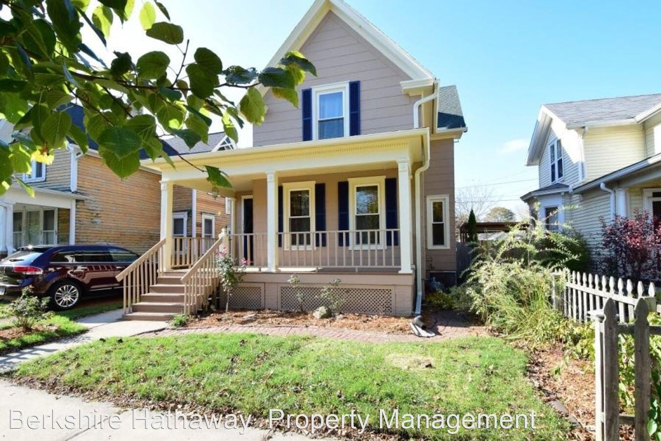 1638 Park Ave Racine, WI House for Rent Rentable