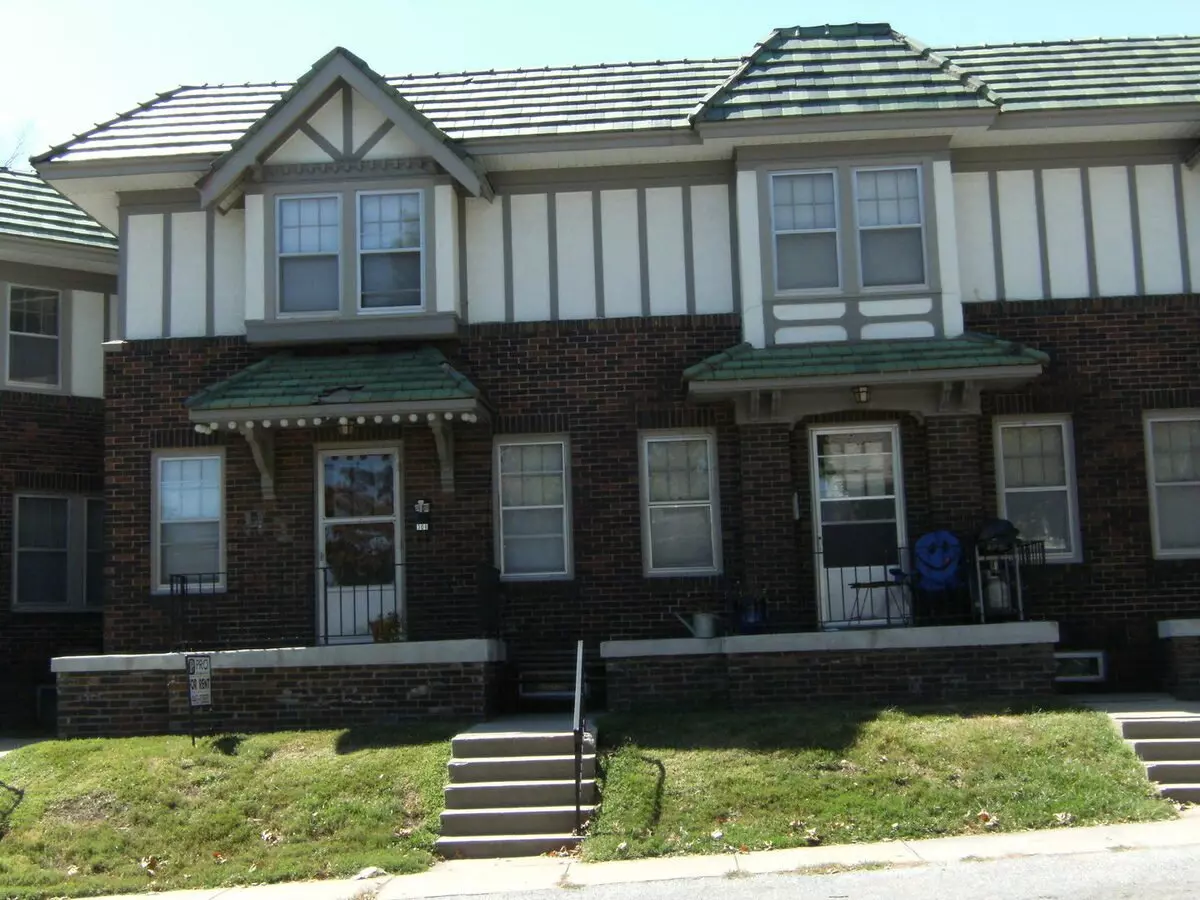 Davenport Apartment for rent in Omaha, NE