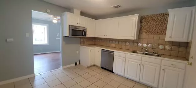 Beautiful, Updated 2 Bedroom Rental! Apartment for rent in Shreveport, LA