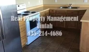 2 of 17 3 Bed 2.5 Bath Townhome In Fox Run House for rent in Vernal, UT