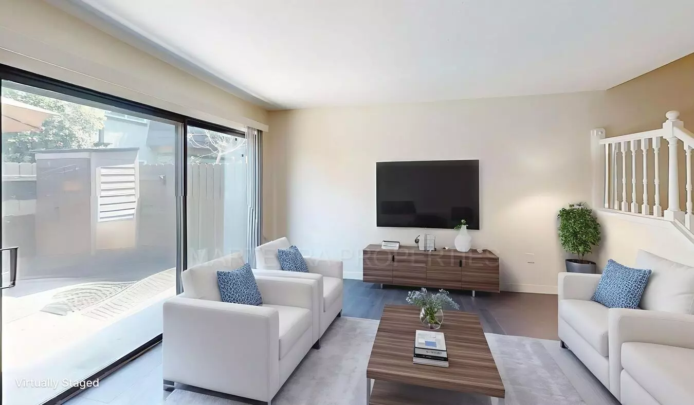 Beautiful Townhome, With Ac, In Costa Mesa House for rent in Costa Mesa, CA