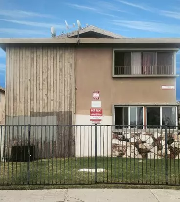 11736 S Vermont Ave Apartment for rent in Los Angeles, CA