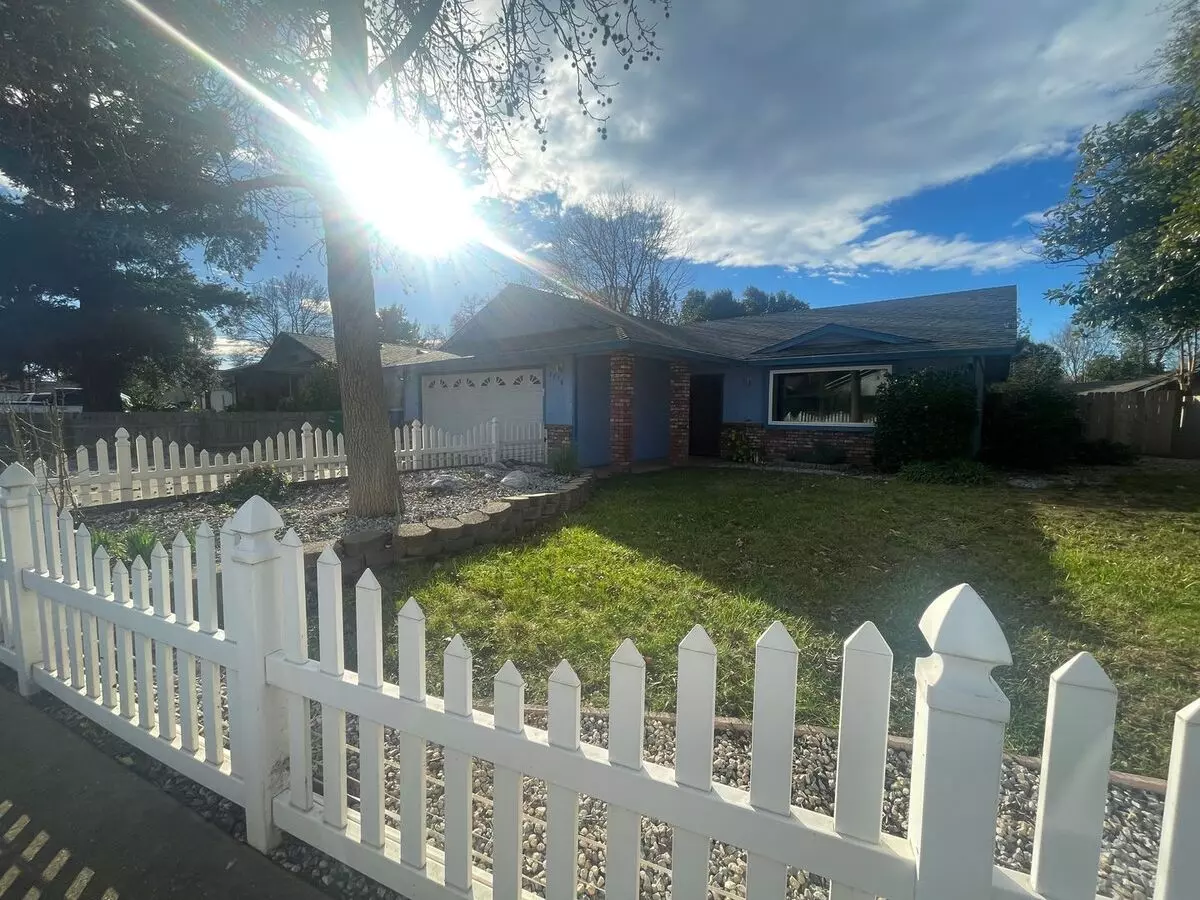 Charming Home Off Shasta View! House for rent in Redding, CA
