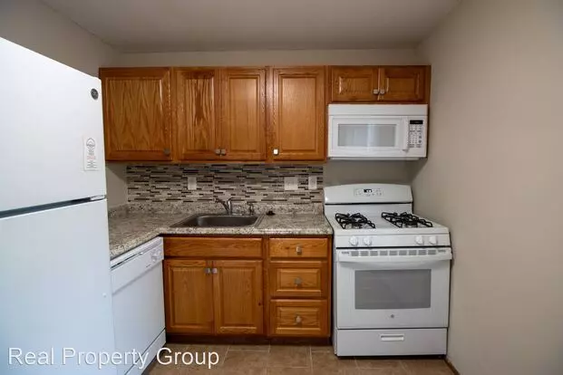 1722 E Broadway Apartment for rent in Columbia, MO