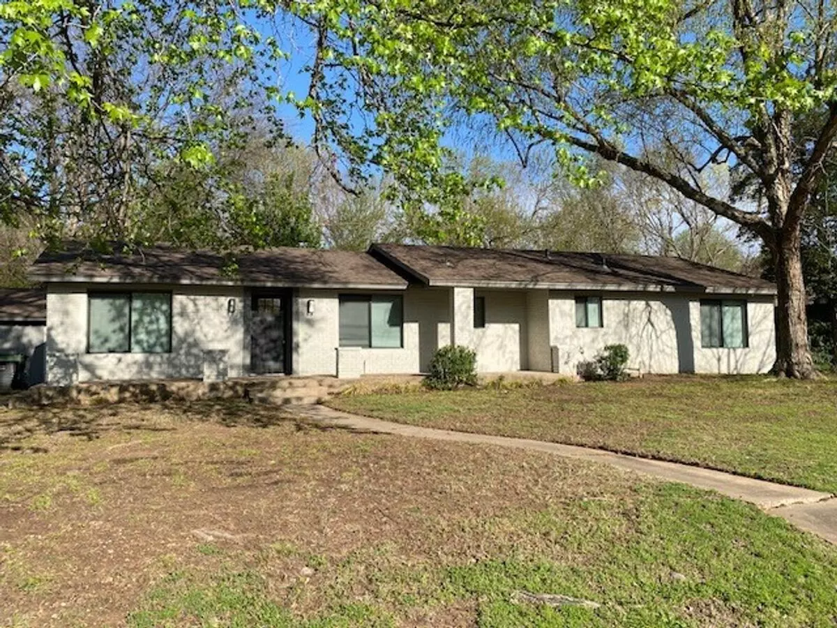 Remodeled One Story: Bixby Schools: Large Lot: Available Now!!! House for rent in Broken Arrow, OK