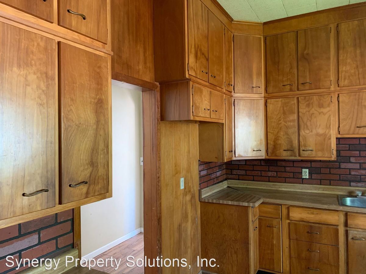Large Crestline Home For Rent To Own House for rent in Crestline, OH