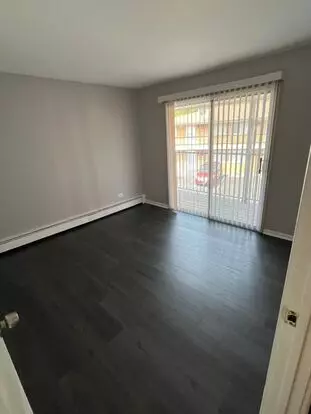 6545-6547 W 111th St Apartment for rent in Worth, IL