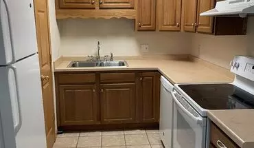2 of 8 05 - 18th Ave N Apartment for rent in Clinton, IA